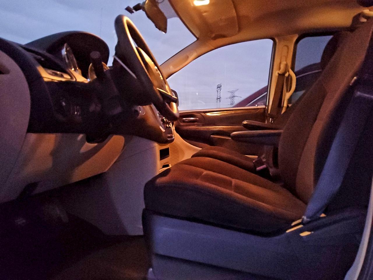 2012 DODGE GRAND CARAVAN SE photo 7