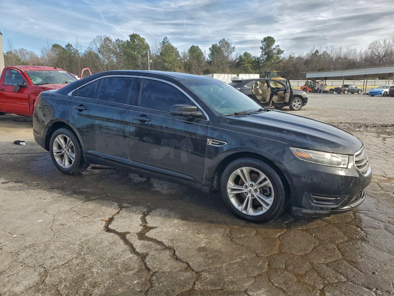 2015 FORD TAURUS SEL photo 10