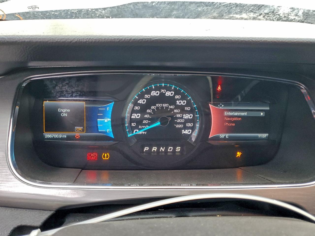 2015 FORD TAURUS SEL photo 25