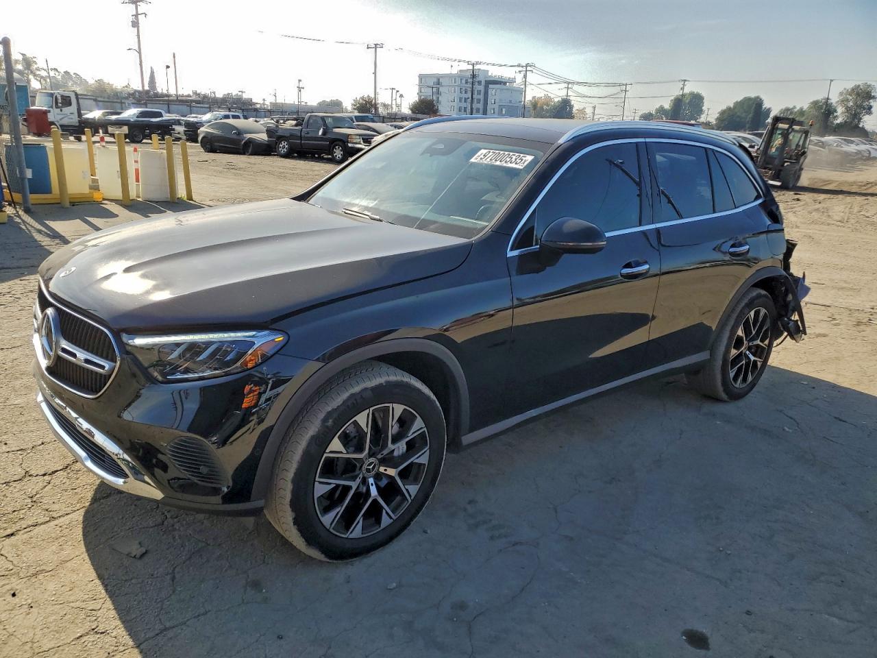 2025 MERCEDES-BENZ GLC