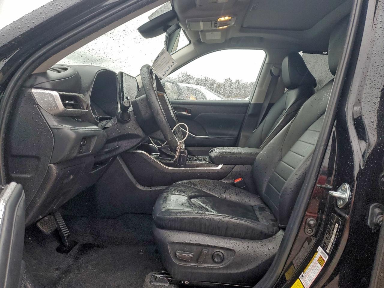 2024 TOYOTA HIGHLANDER LE photo 19