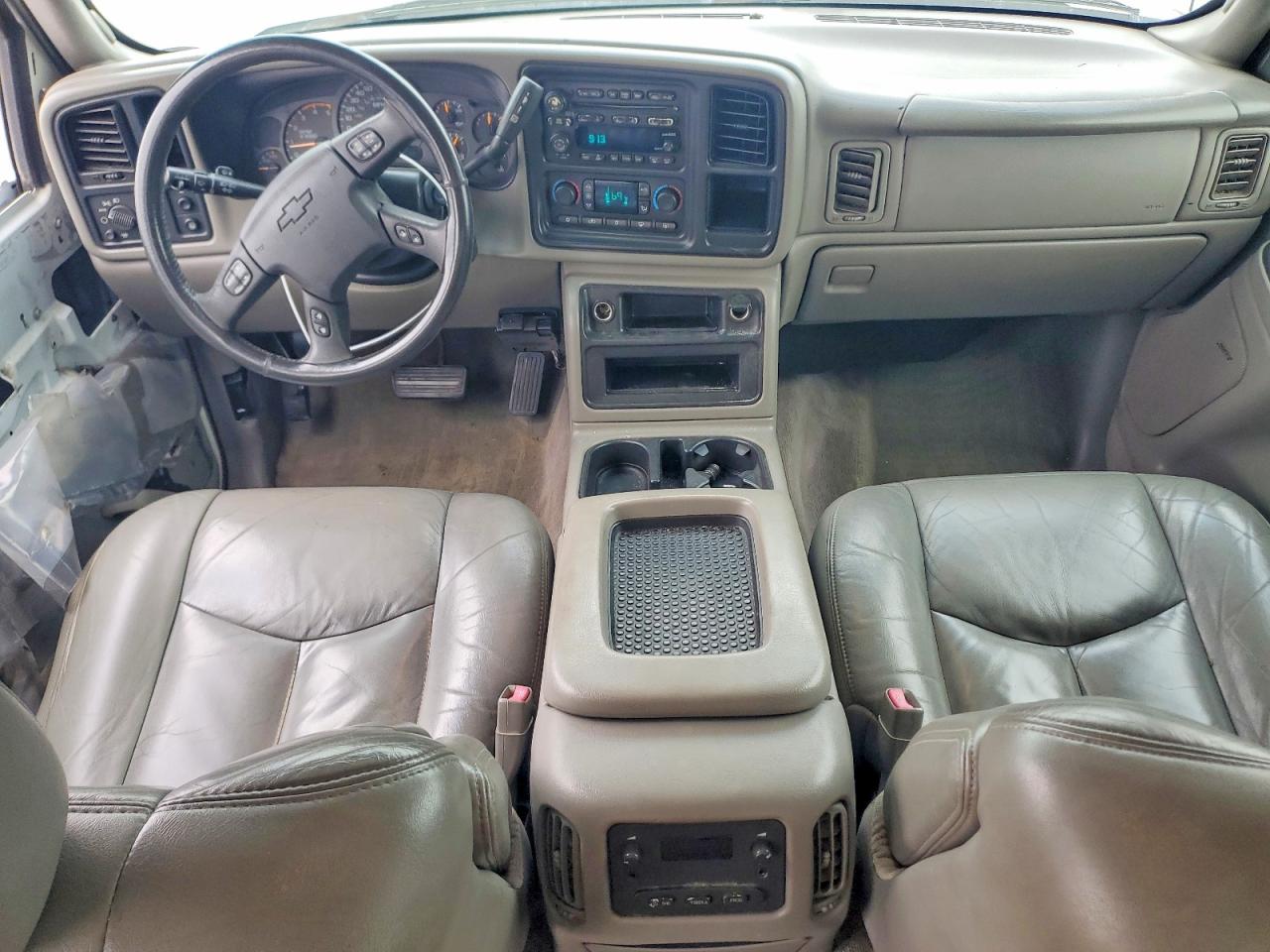 2004 CHEVROLET SILVERADO C3500 photo 15