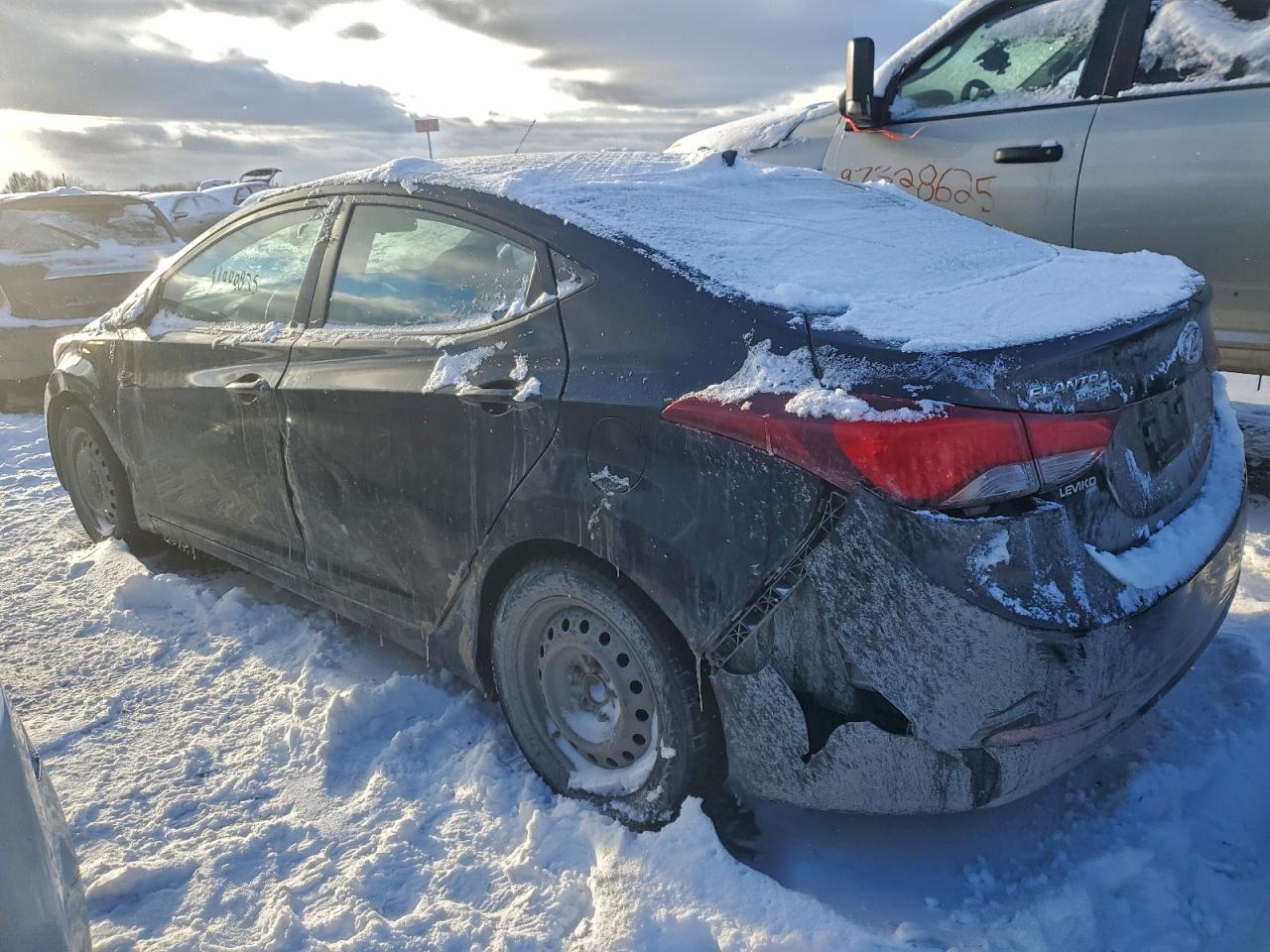 2016 HYUNDAI ELANTRA SE photo 4
