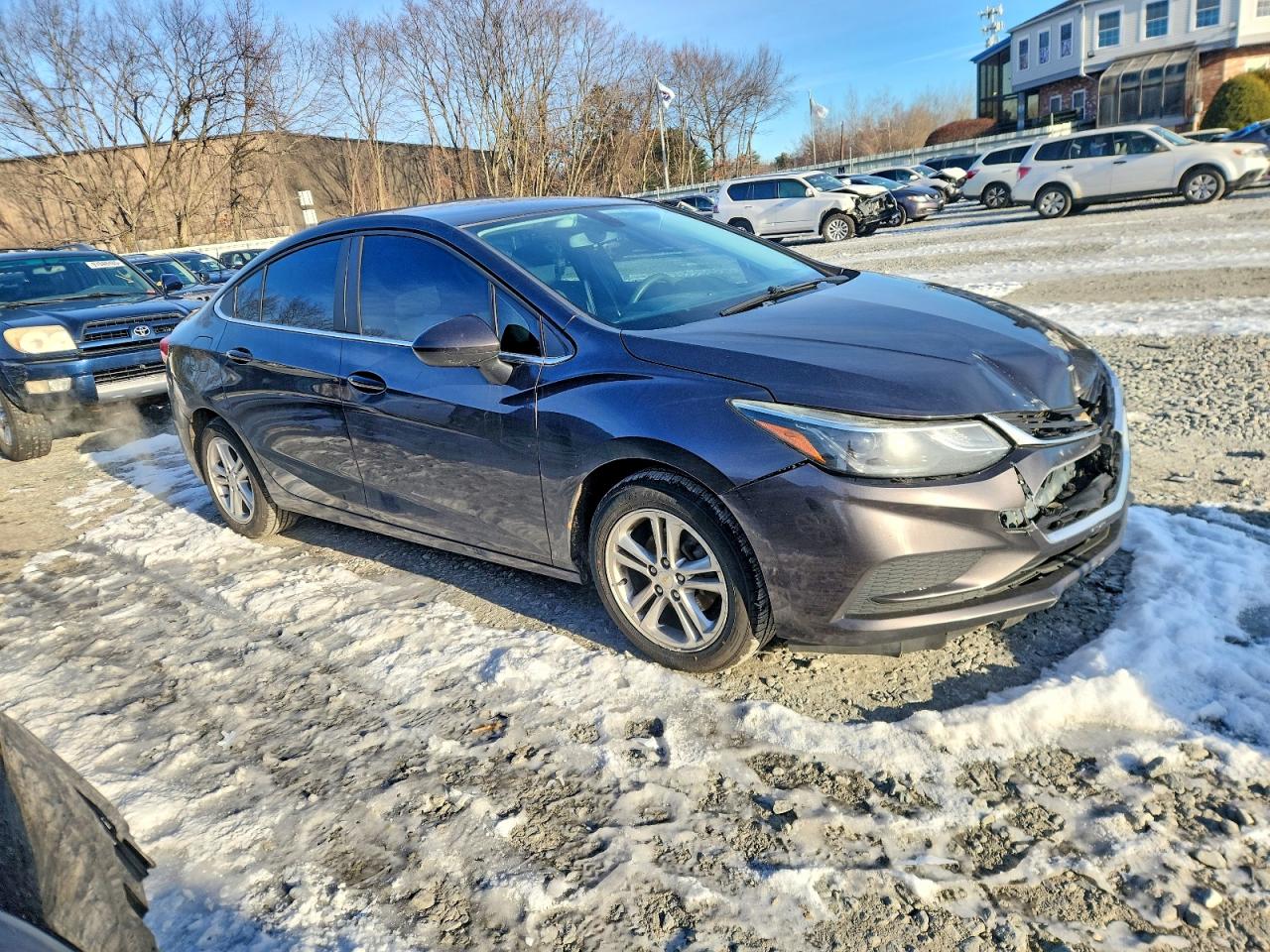 2017 CHEVROLET CRUZE LT photo 7