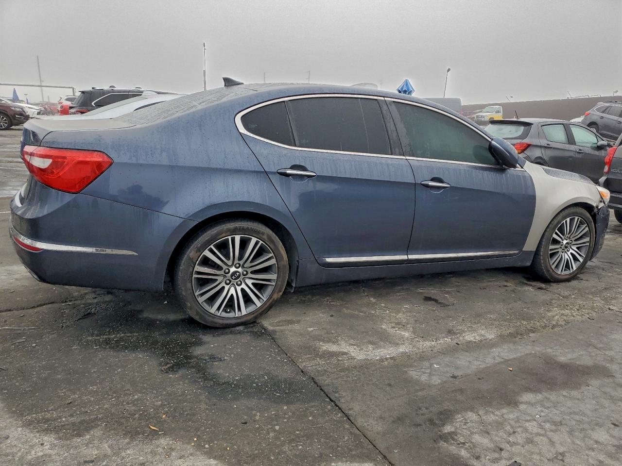 2014 KIA CADENZA PREMIUM photo 3