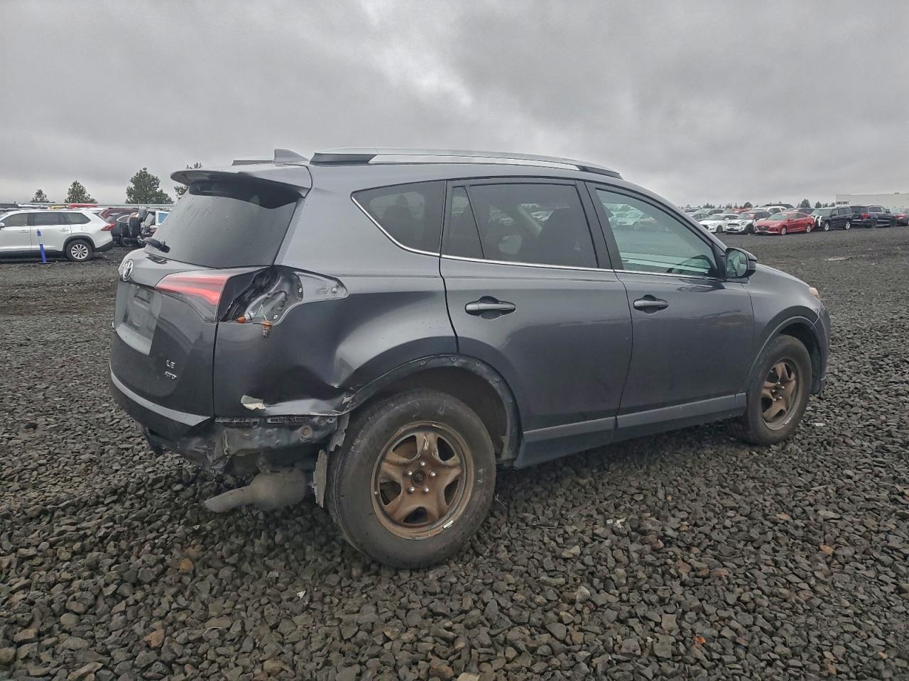 2017 TOYOTA RAV4 LE photo 3