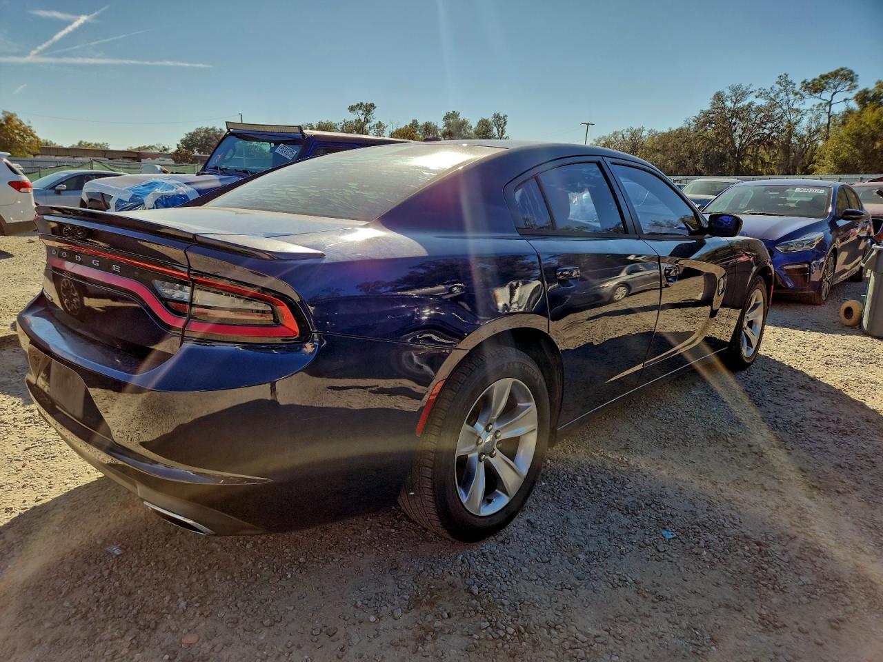 2015 DODGE CHARGER SE photo 3