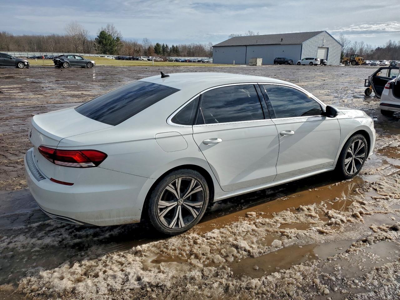 2021 VOLKSWAGEN PASSAT SE photo 5