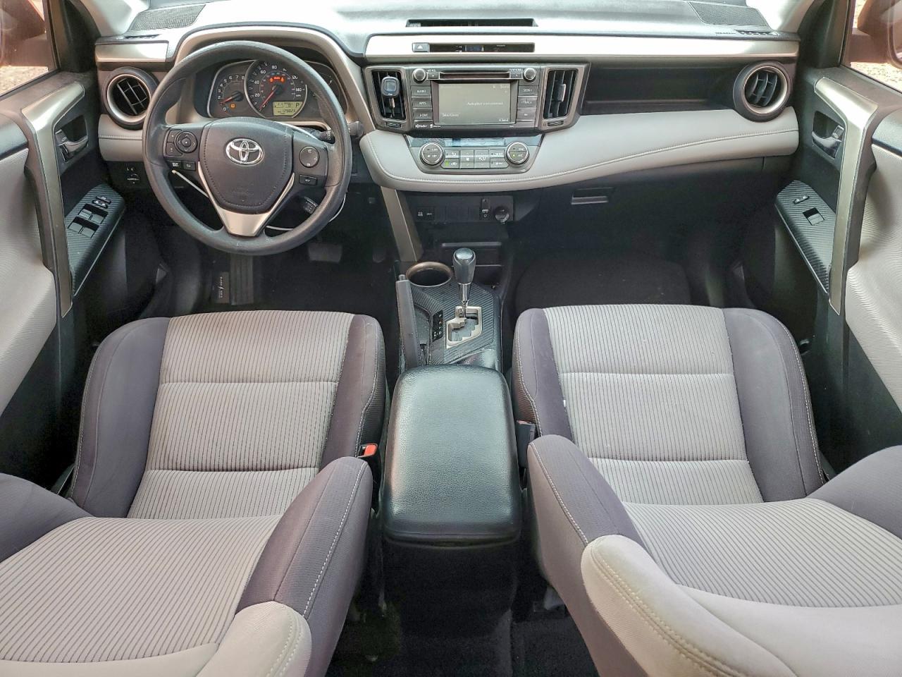 2015 TOYOTA RAV4 XLE photo 22