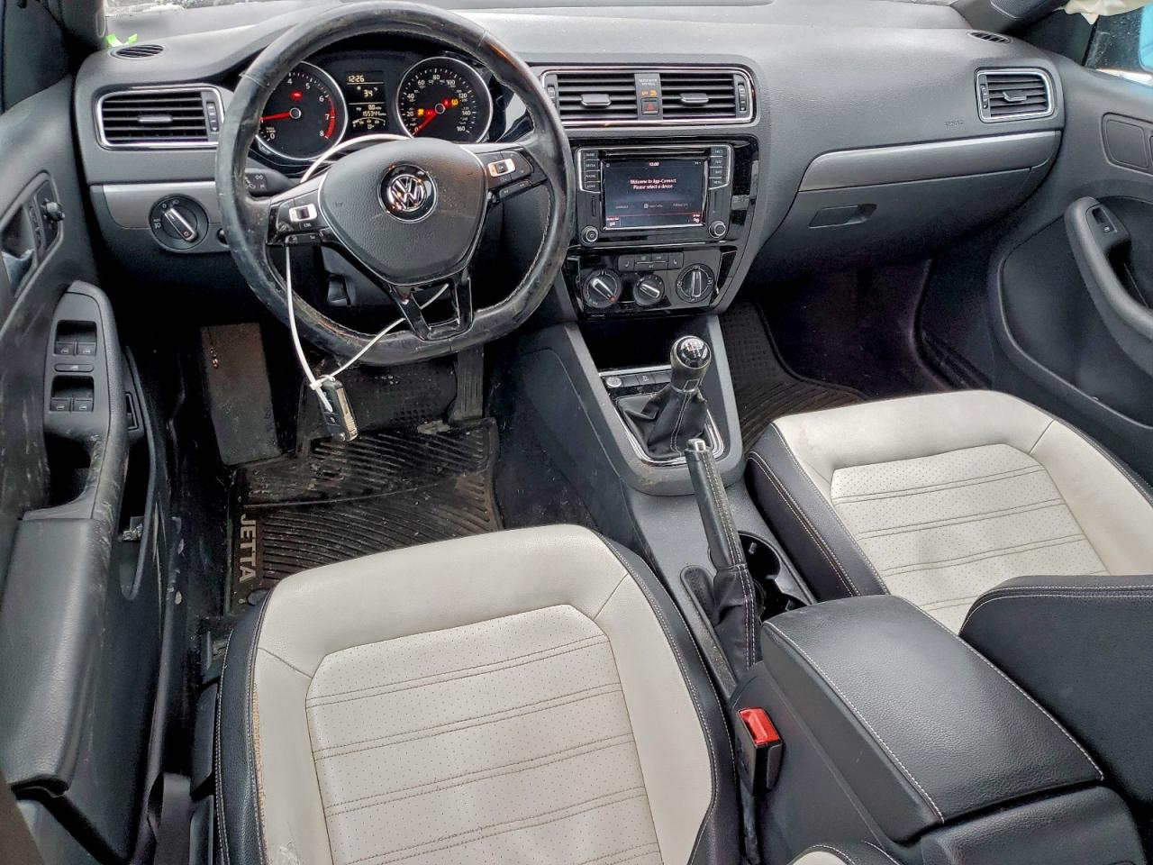 2016 VOLKSWAGEN JETTA SPORT photo 22