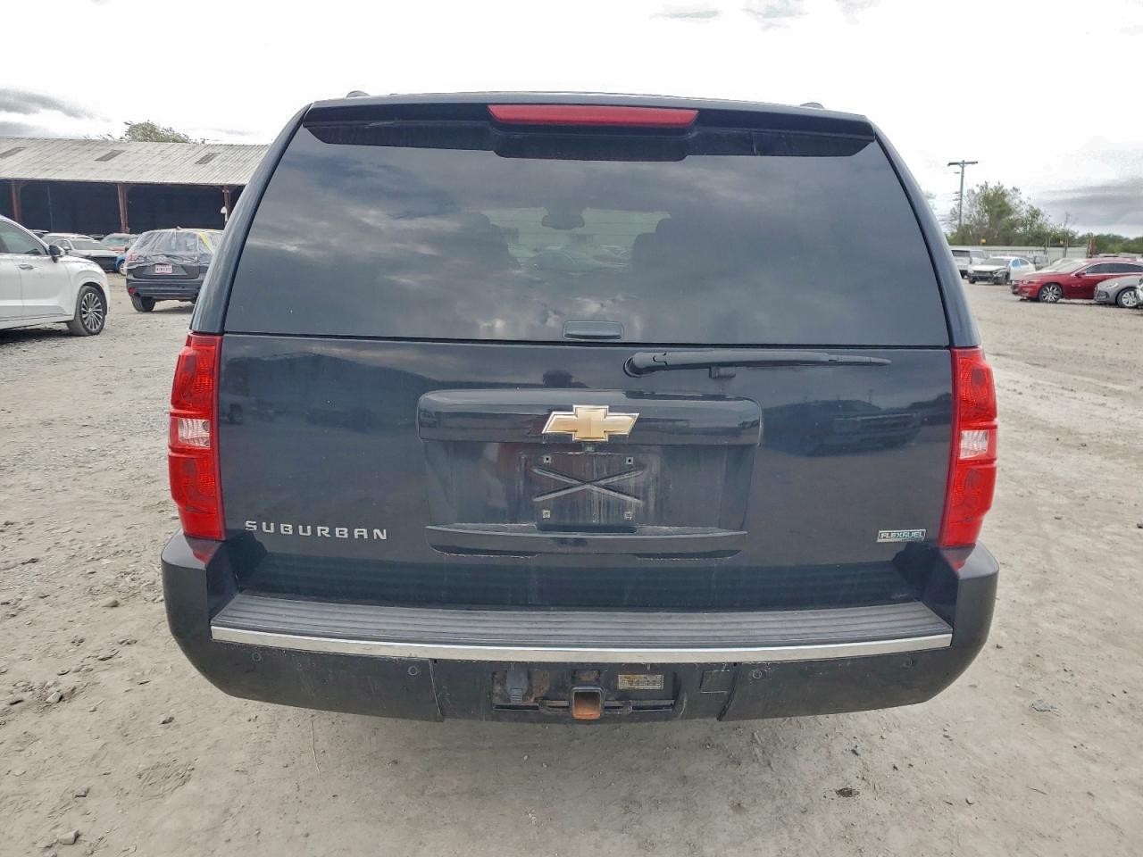 2010 CHEVROLET SUBURBAN K1500 LTZ photo 16