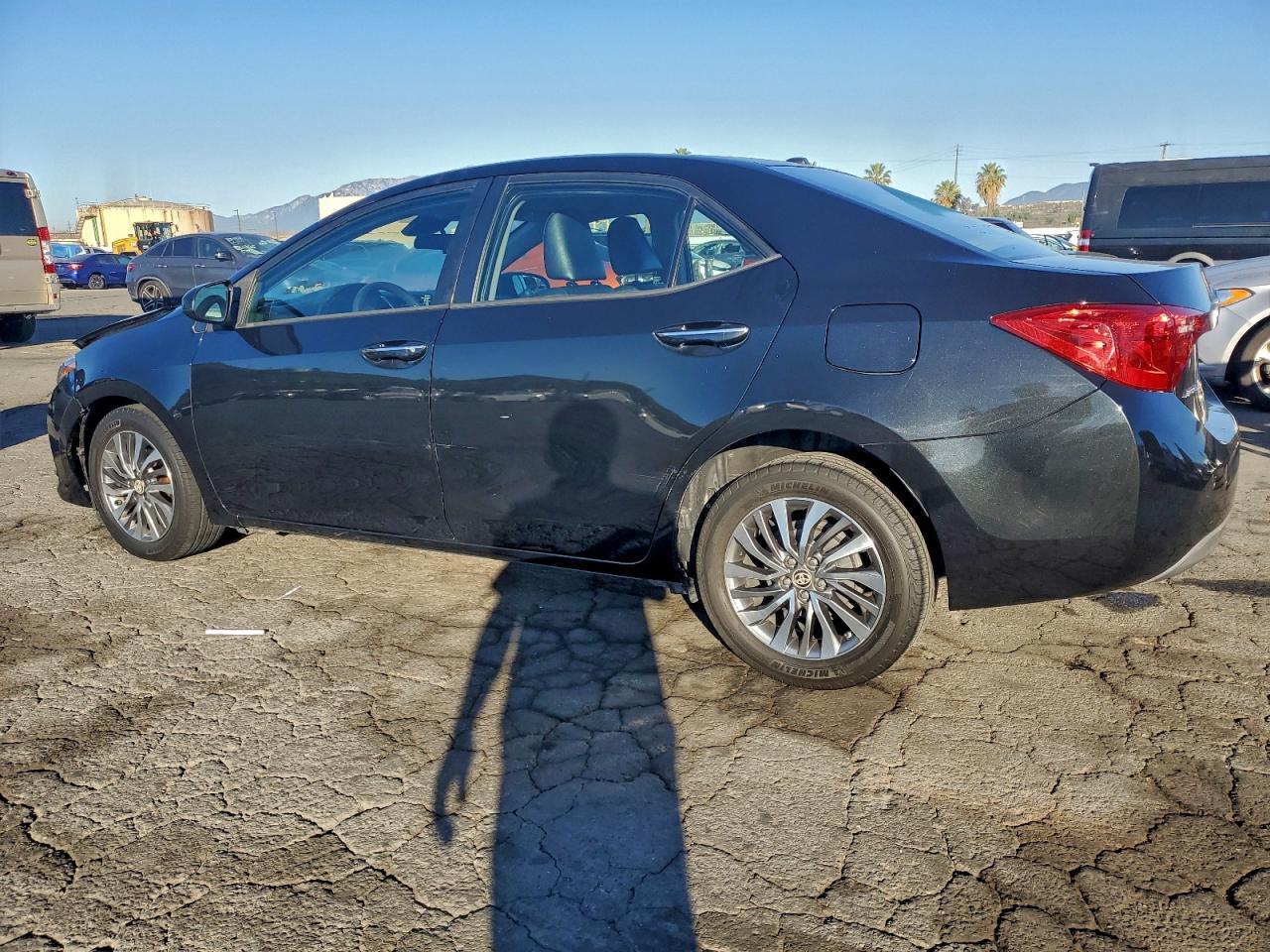 2017 TOYOTA COROLLA L photo 3