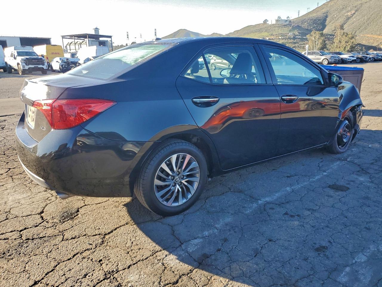 2017 TOYOTA COROLLA L photo 5