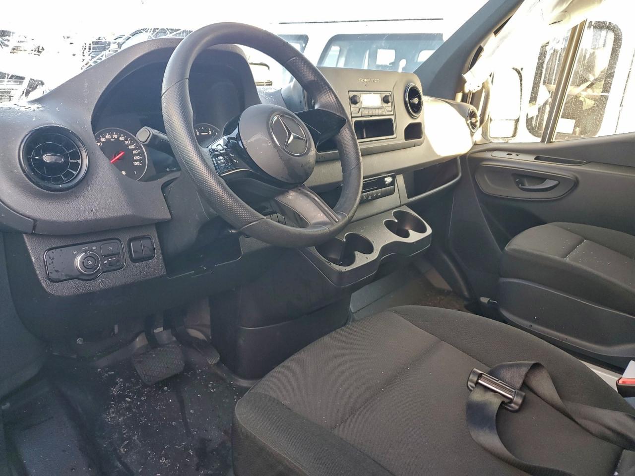 2025 MERCEDES BENZ SPRINTER 2500 DELIVERY VAN photo 15