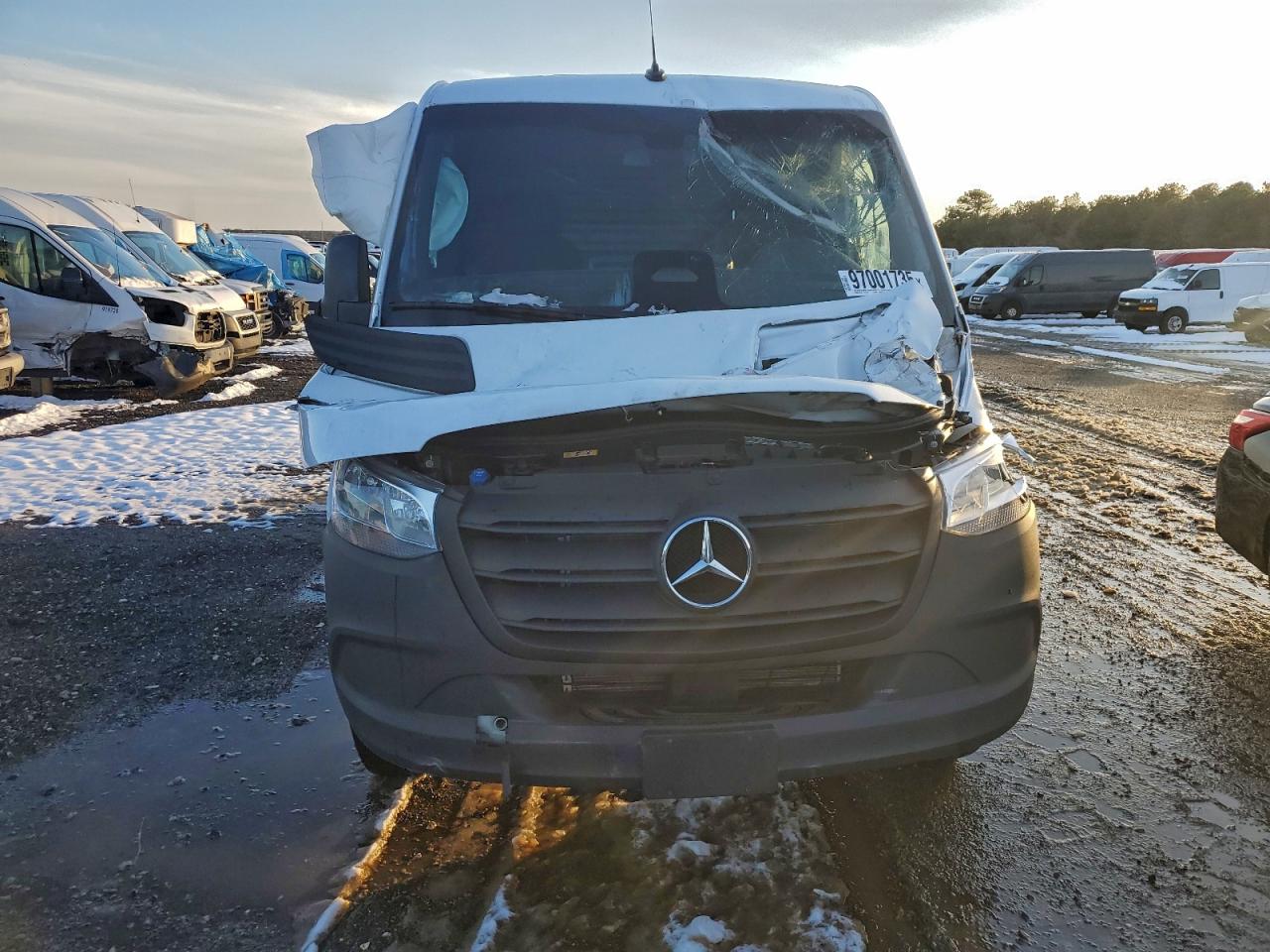 2025 MERCEDES BENZ SPRINTER 2500 DELIVERY VAN photo 9