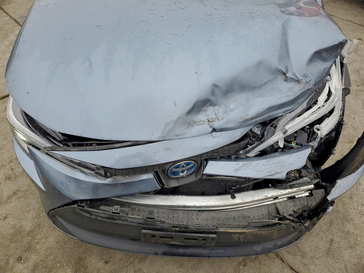 2025 TOYOTA COROLLA LE photo 31