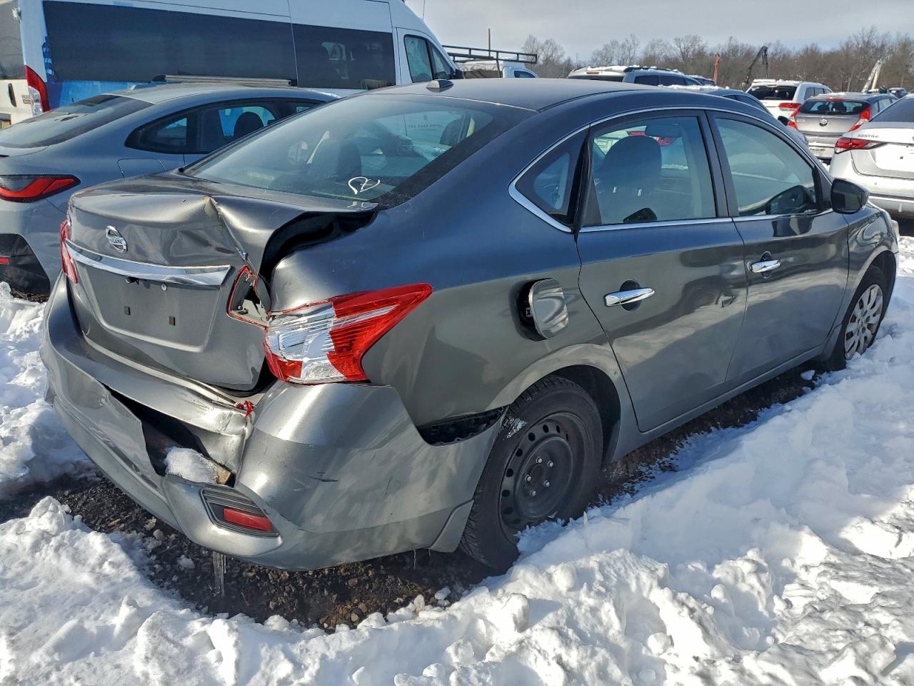 2016 NISSAN SENTRA SV photo 3