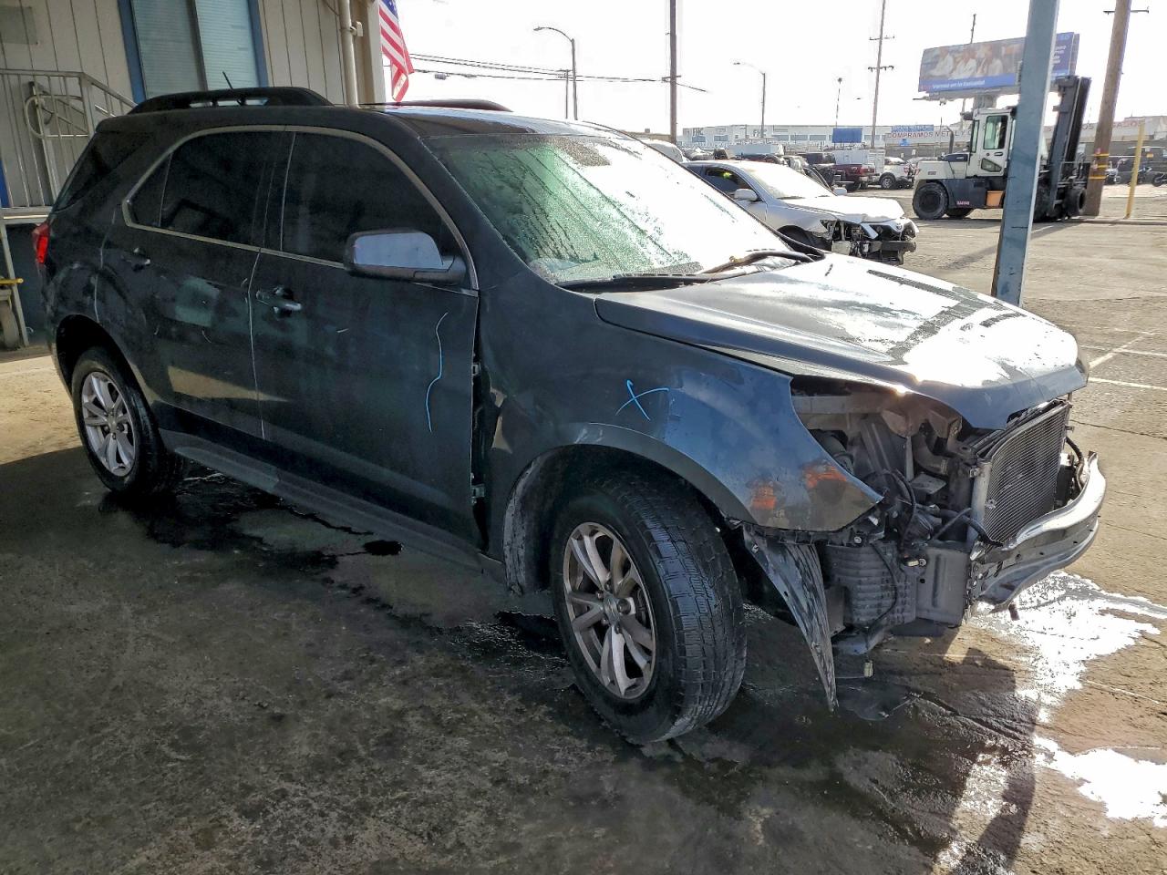 2017 CHEVROLET EQUINOX LT photo 4