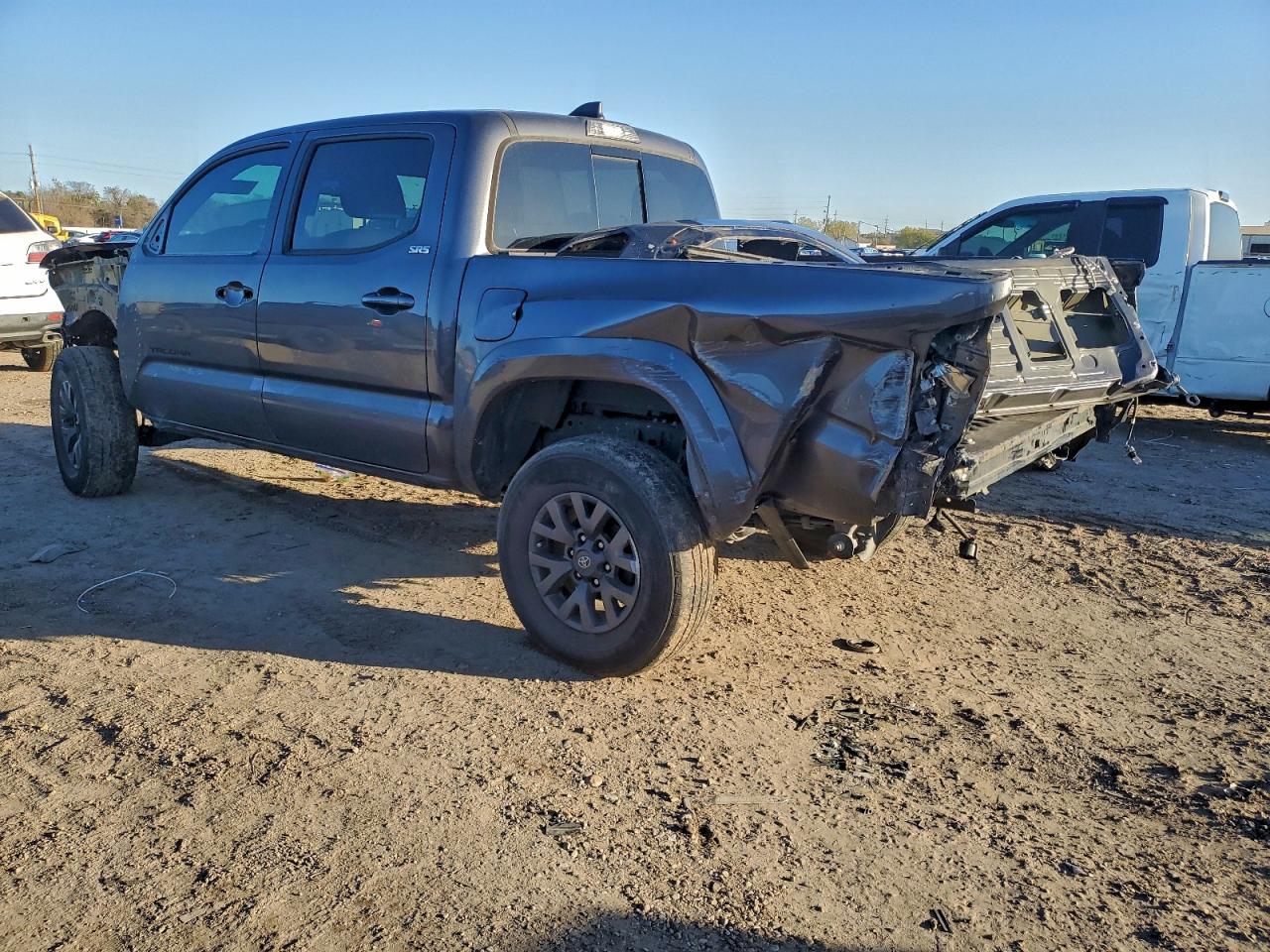 2021 TOYOTA TACOMA DOUBLE CAB photo 3