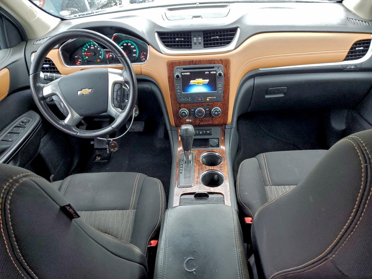 2014 CHEVROLET TRAVERSE LT photo 22