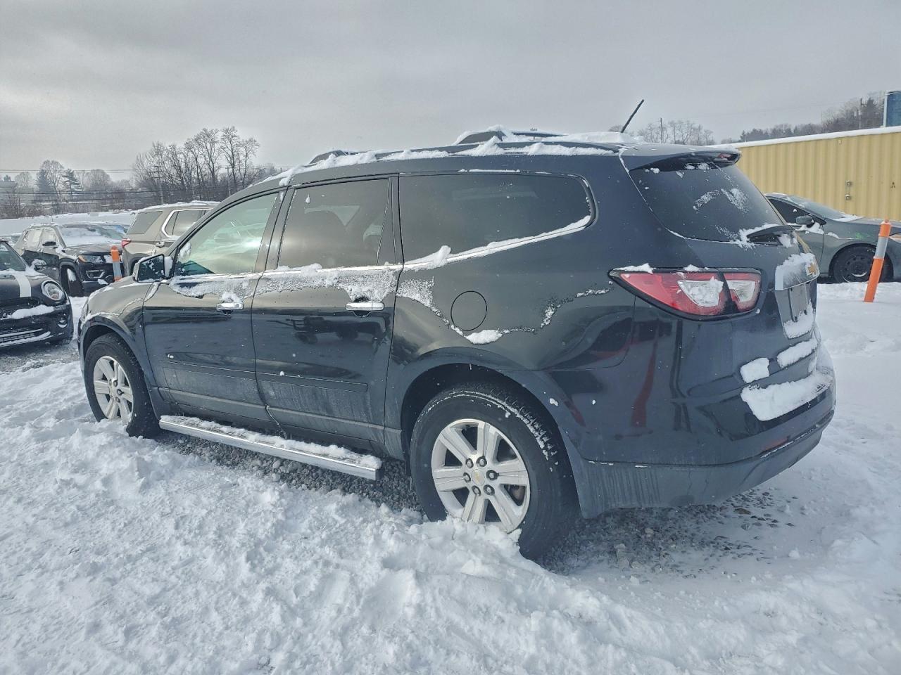 2014 CHEVROLET TRAVERSE LT photo 4