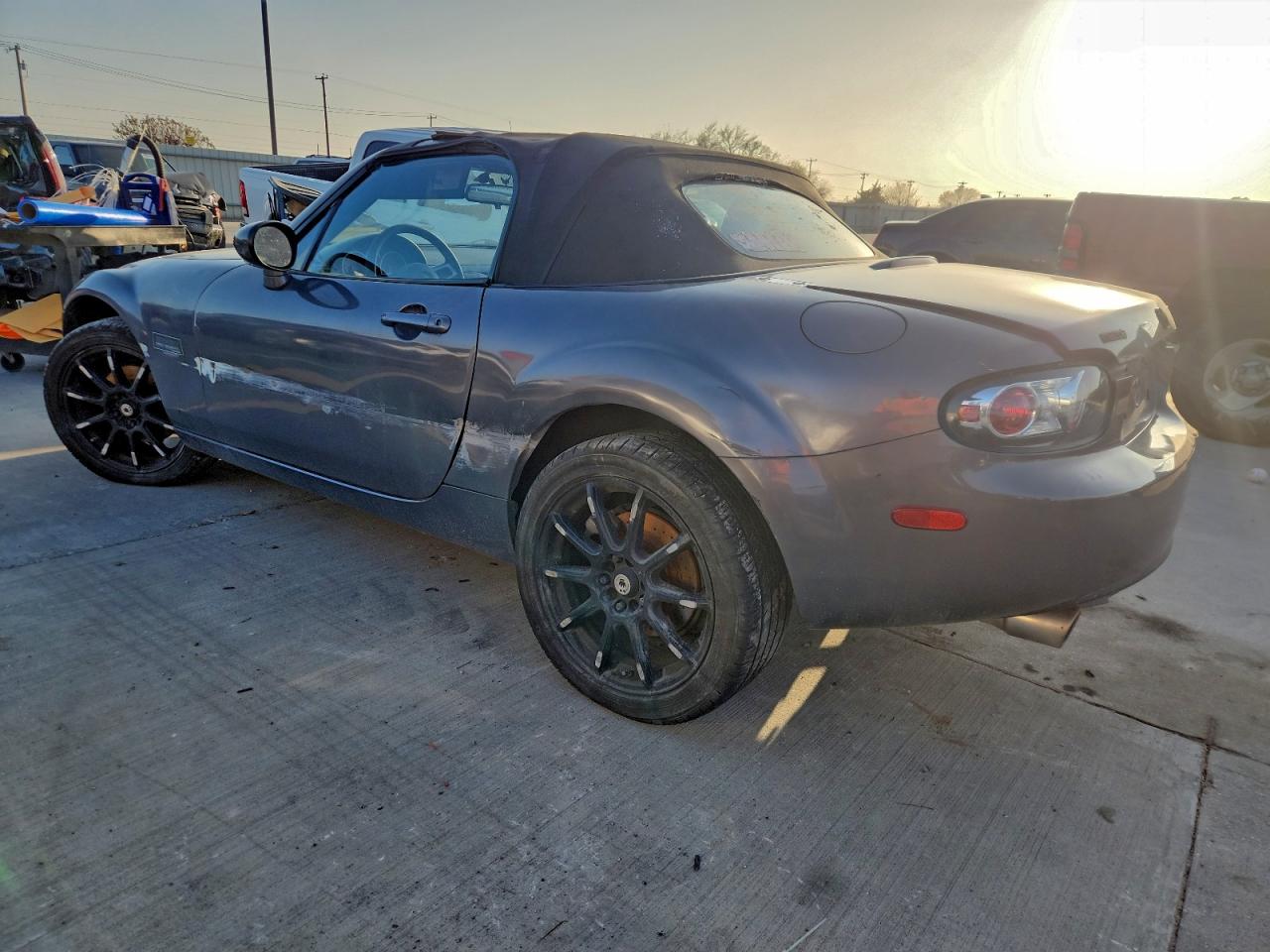 2006 MAZDA MX-5 MIATA photo 2