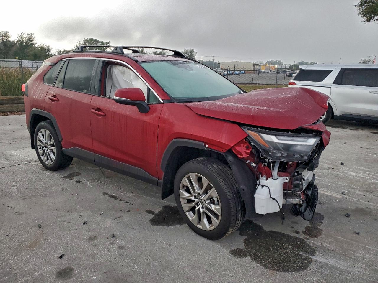 2025 TOYOTA RAV4 XLE PREMIUM photo 4