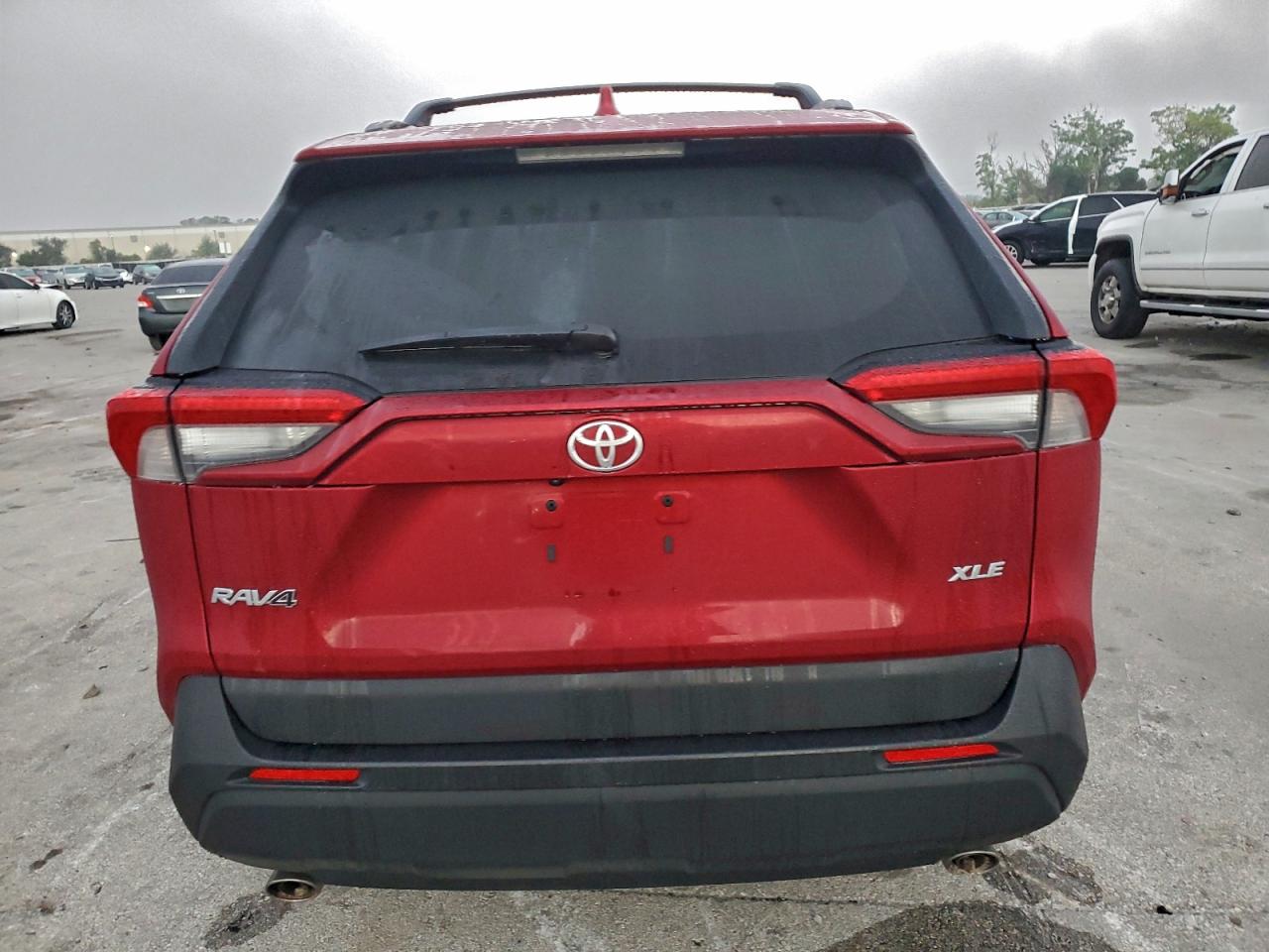 2025 TOYOTA RAV4 XLE PREMIUM photo 6