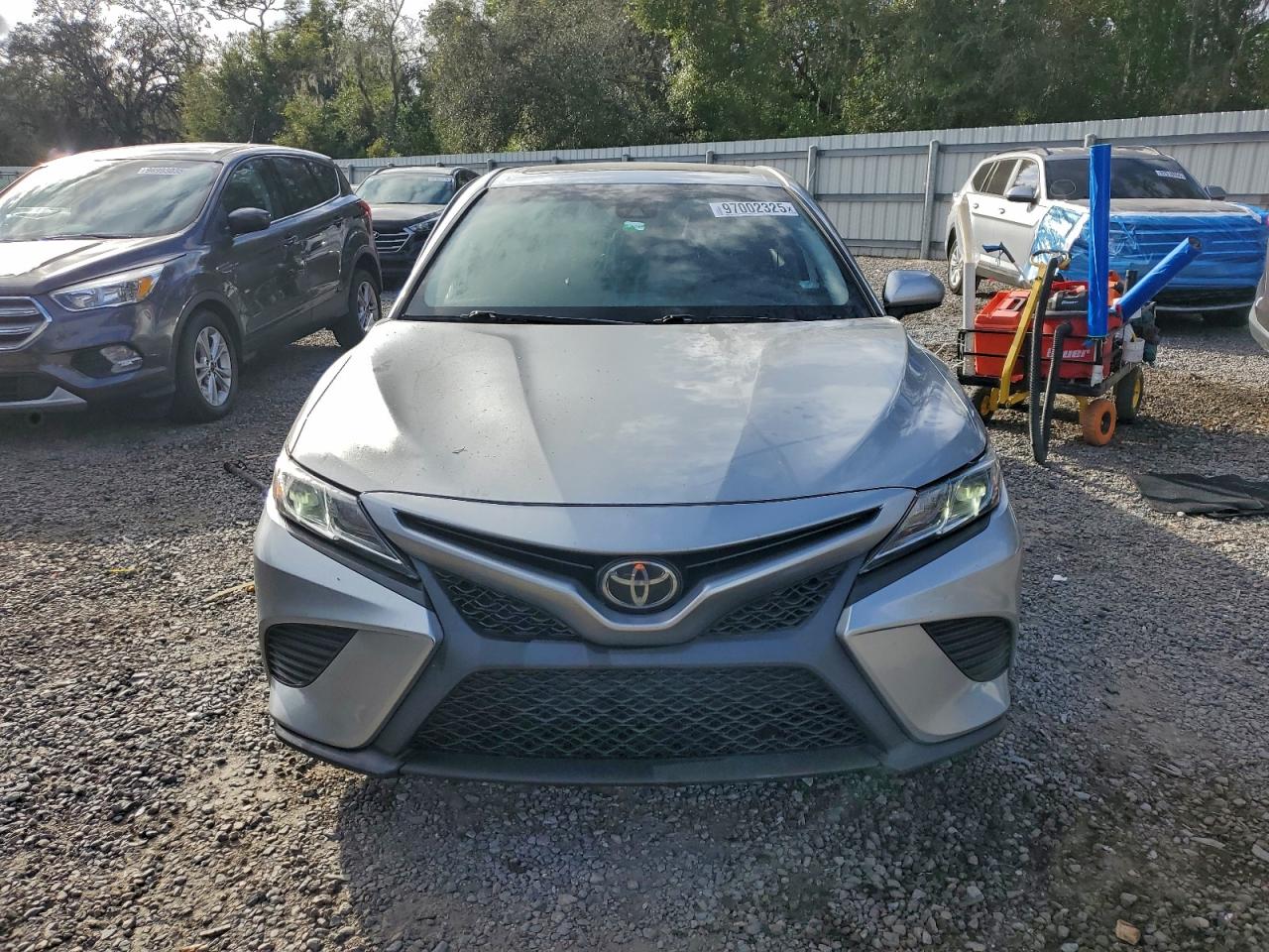 2020 TOYOTA CAMRY SE photo 9