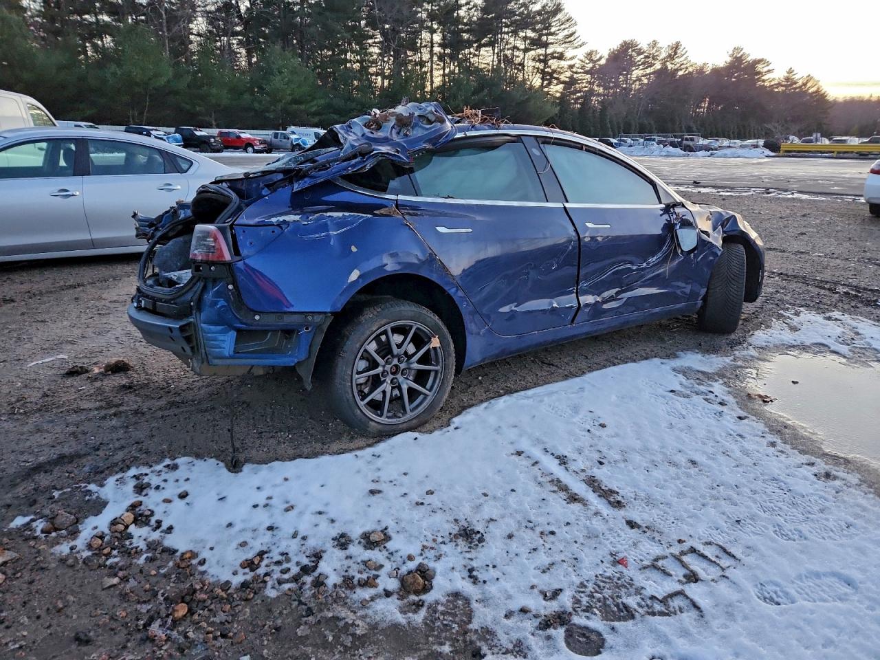 2018 TESLA MODEL 3 photo 5