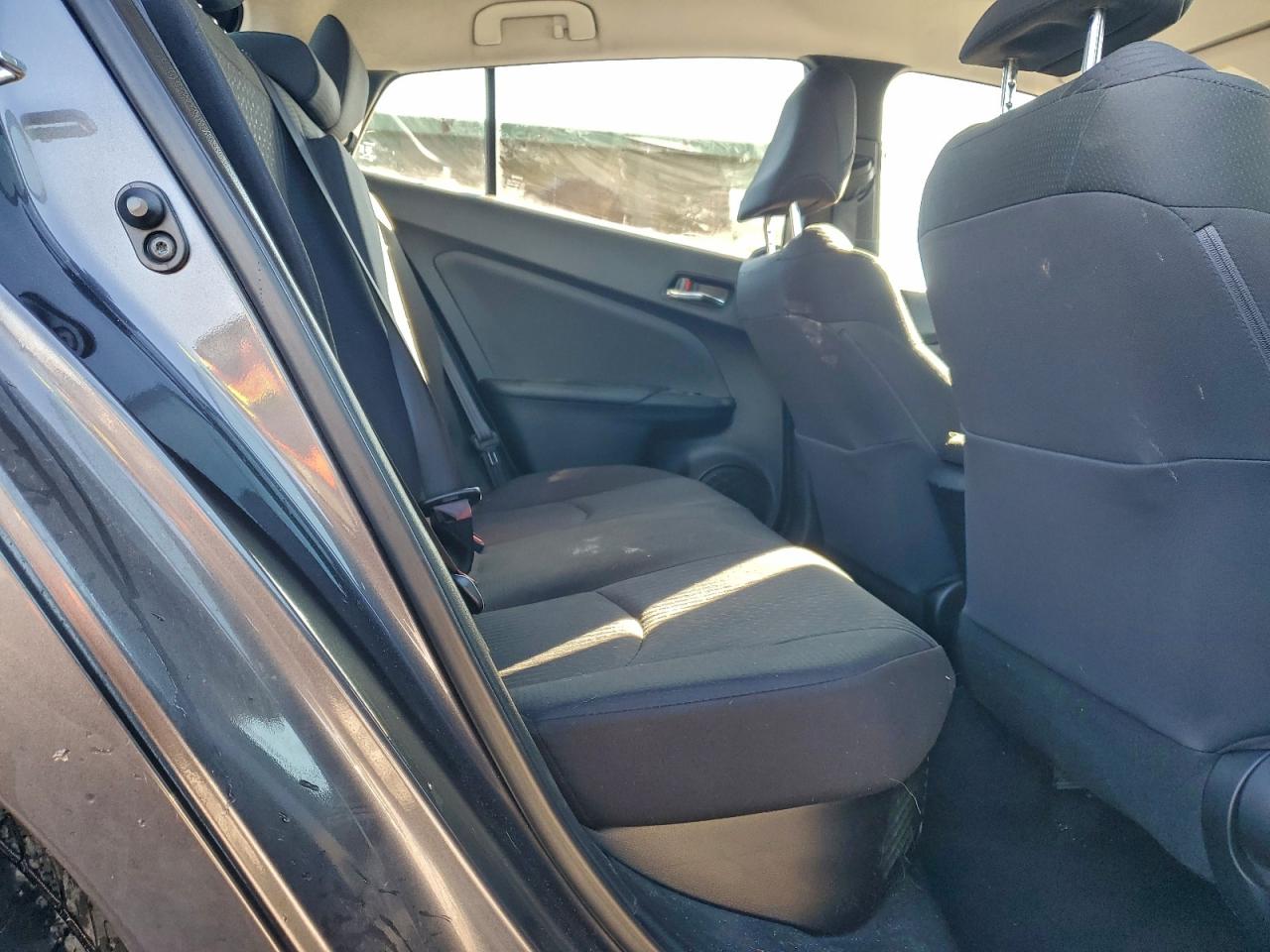 2016 TOYOTA PRIUS photo 10