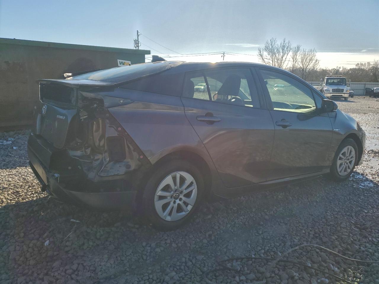 2016 TOYOTA PRIUS photo 3