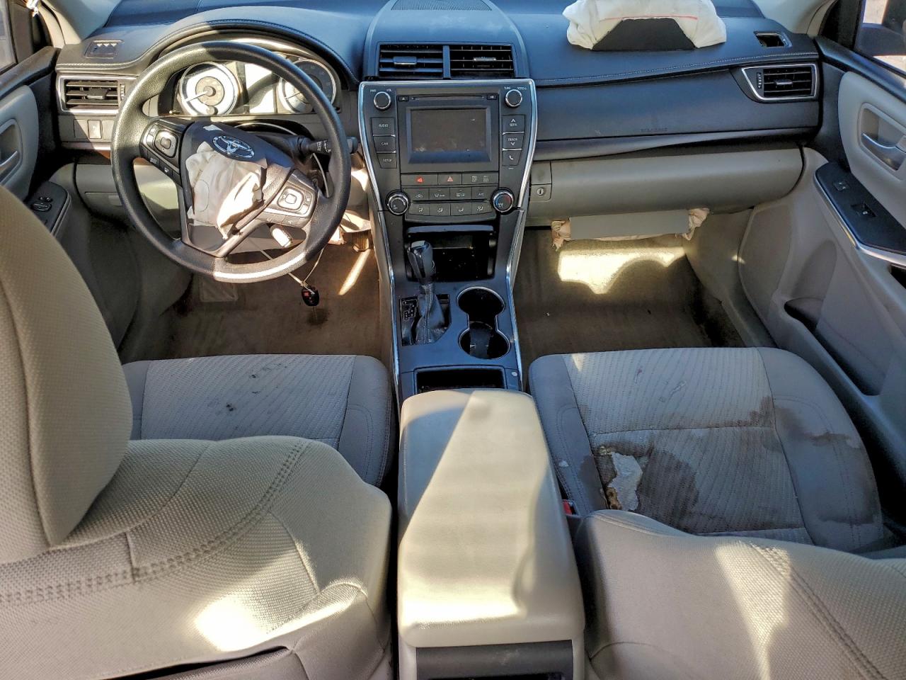2017 TOYOTA CAMRY LE photo 15