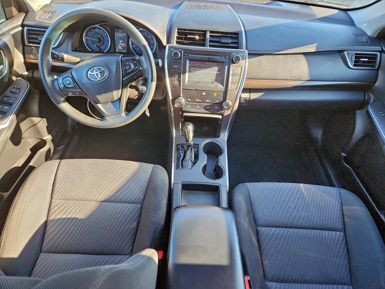 2016 TOYOTA CAMRY LE photo 8