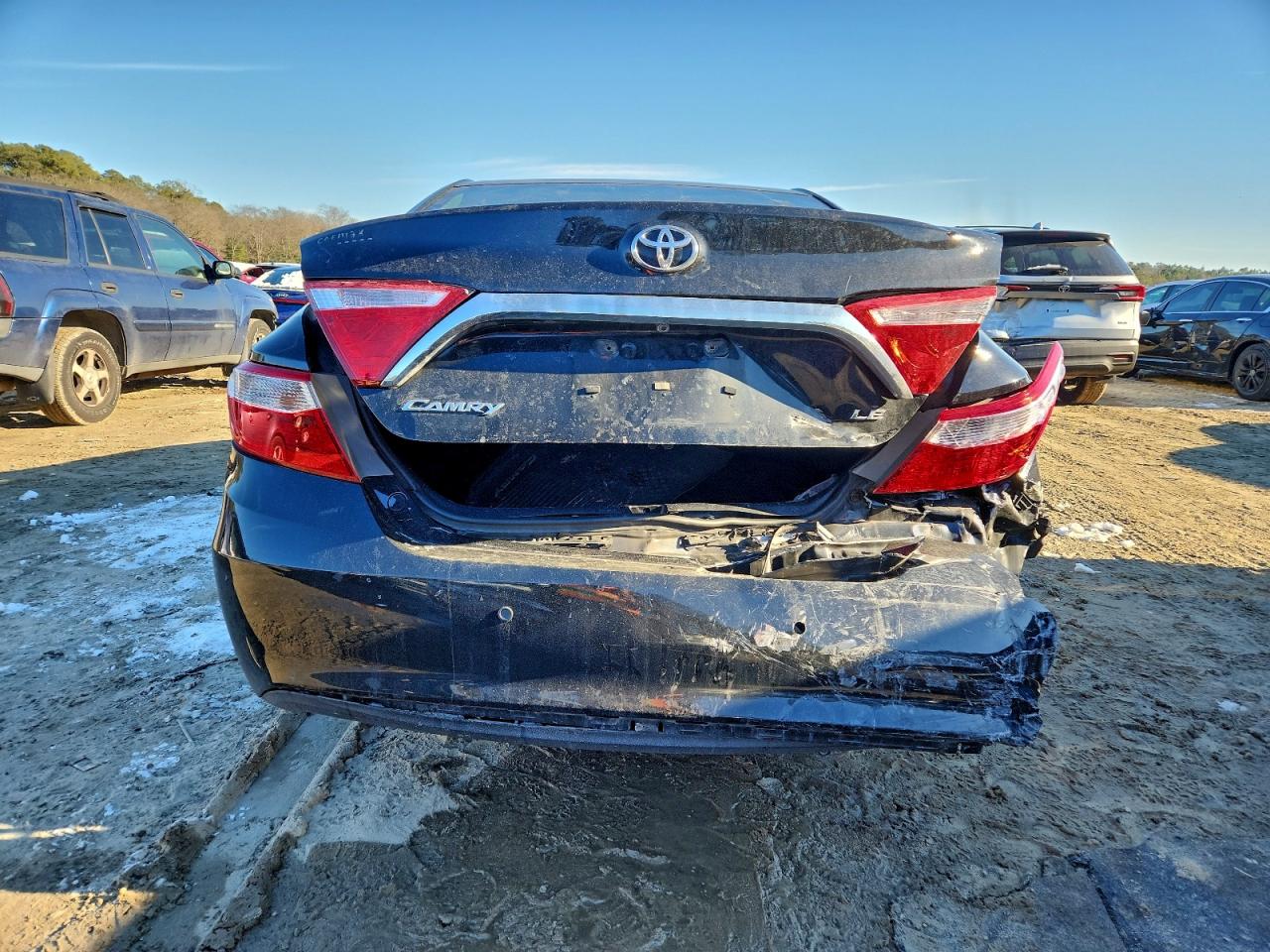 2016 TOYOTA CAMRY LE photo 6