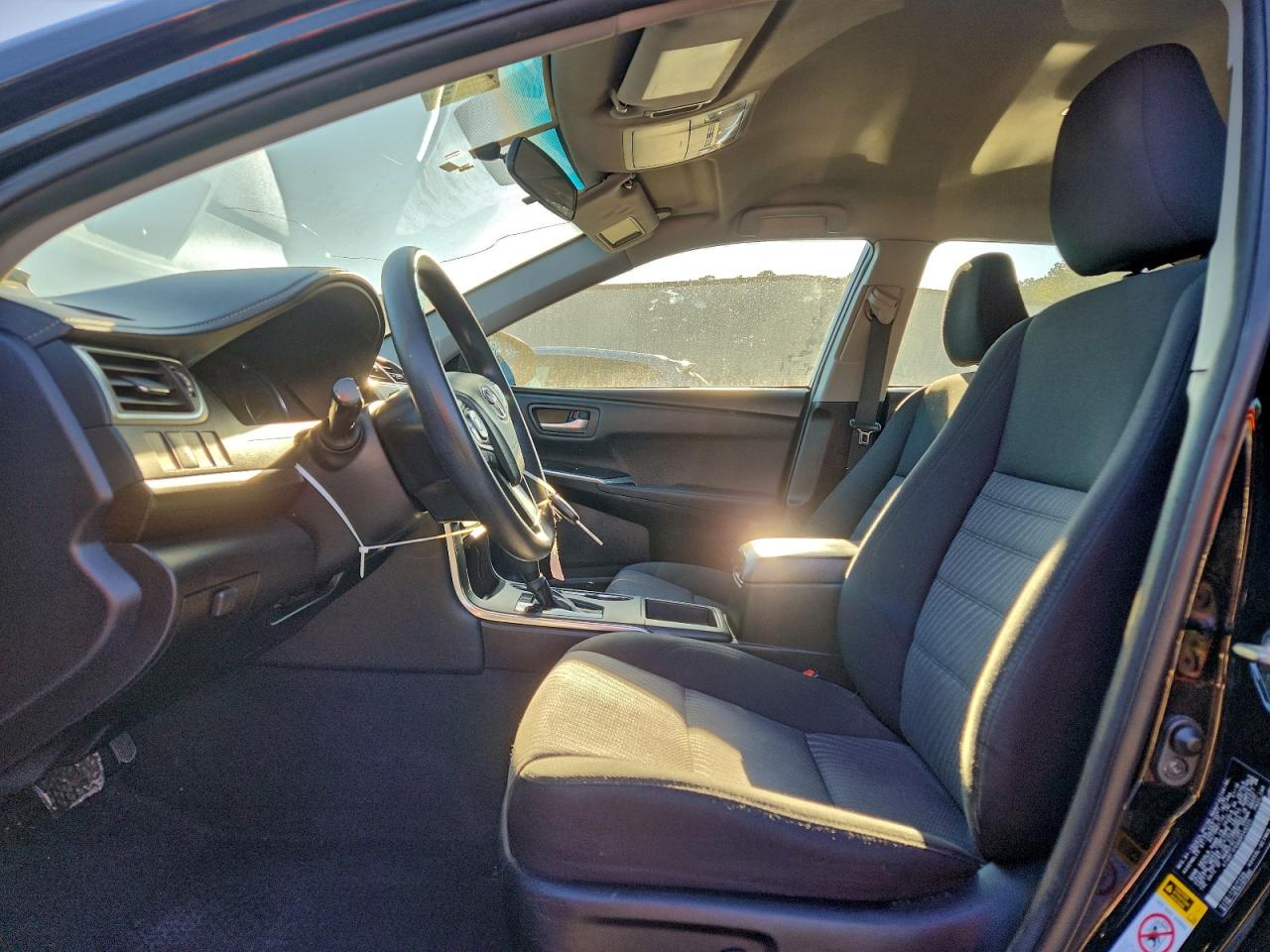 2016 TOYOTA CAMRY LE photo 7