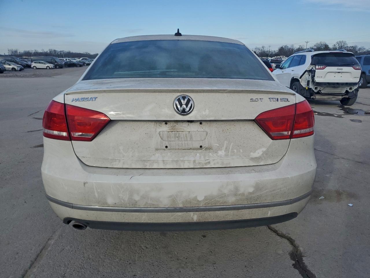 2014 VOLKSWAGEN PASSAT SEL photo 6