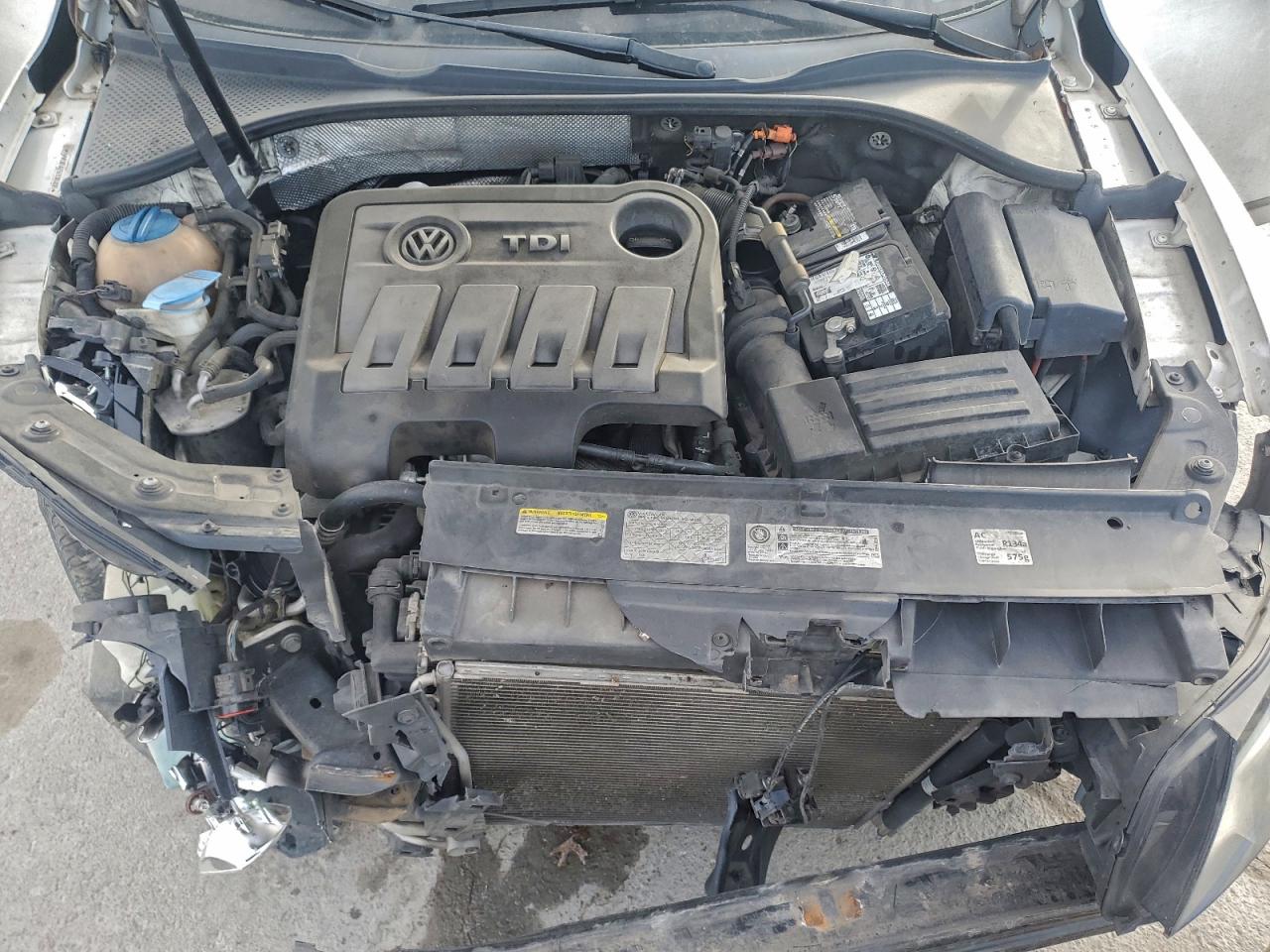 2014 VOLKSWAGEN PASSAT SEL photo 11
