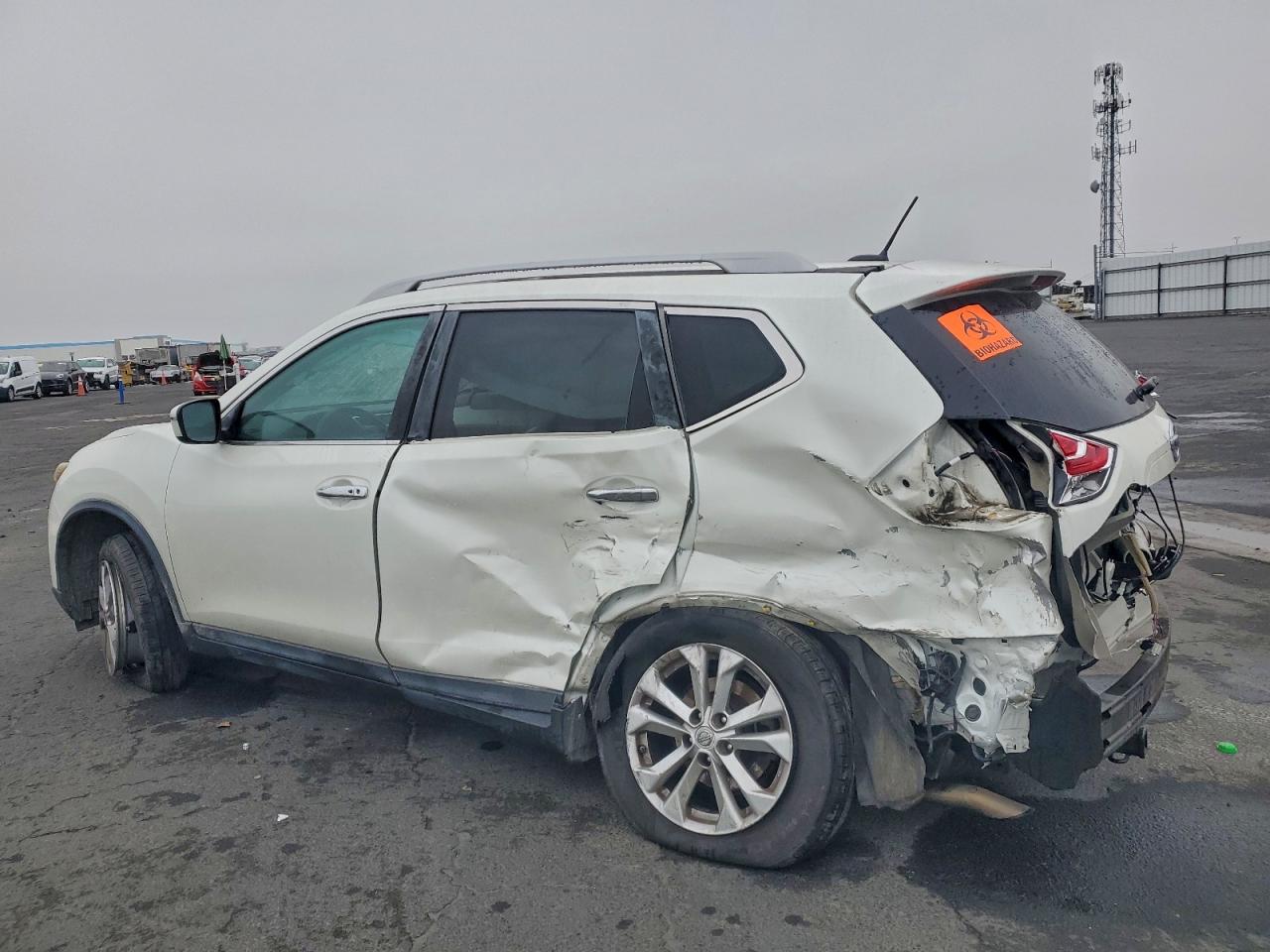 2016 NISSAN ROGUE S photo 2