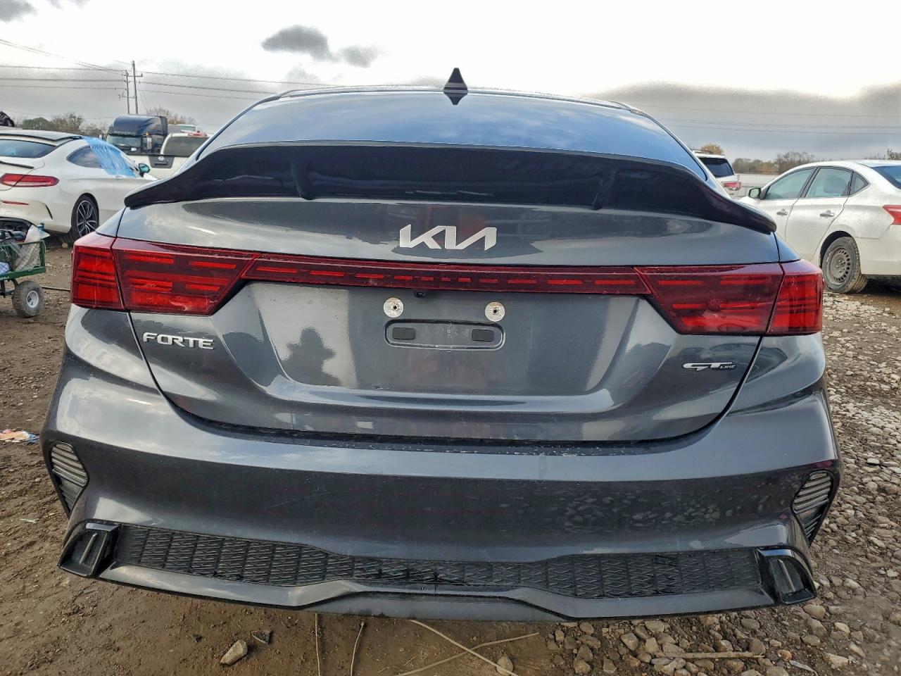 2023 KIA FORTE GT LINE photo 6