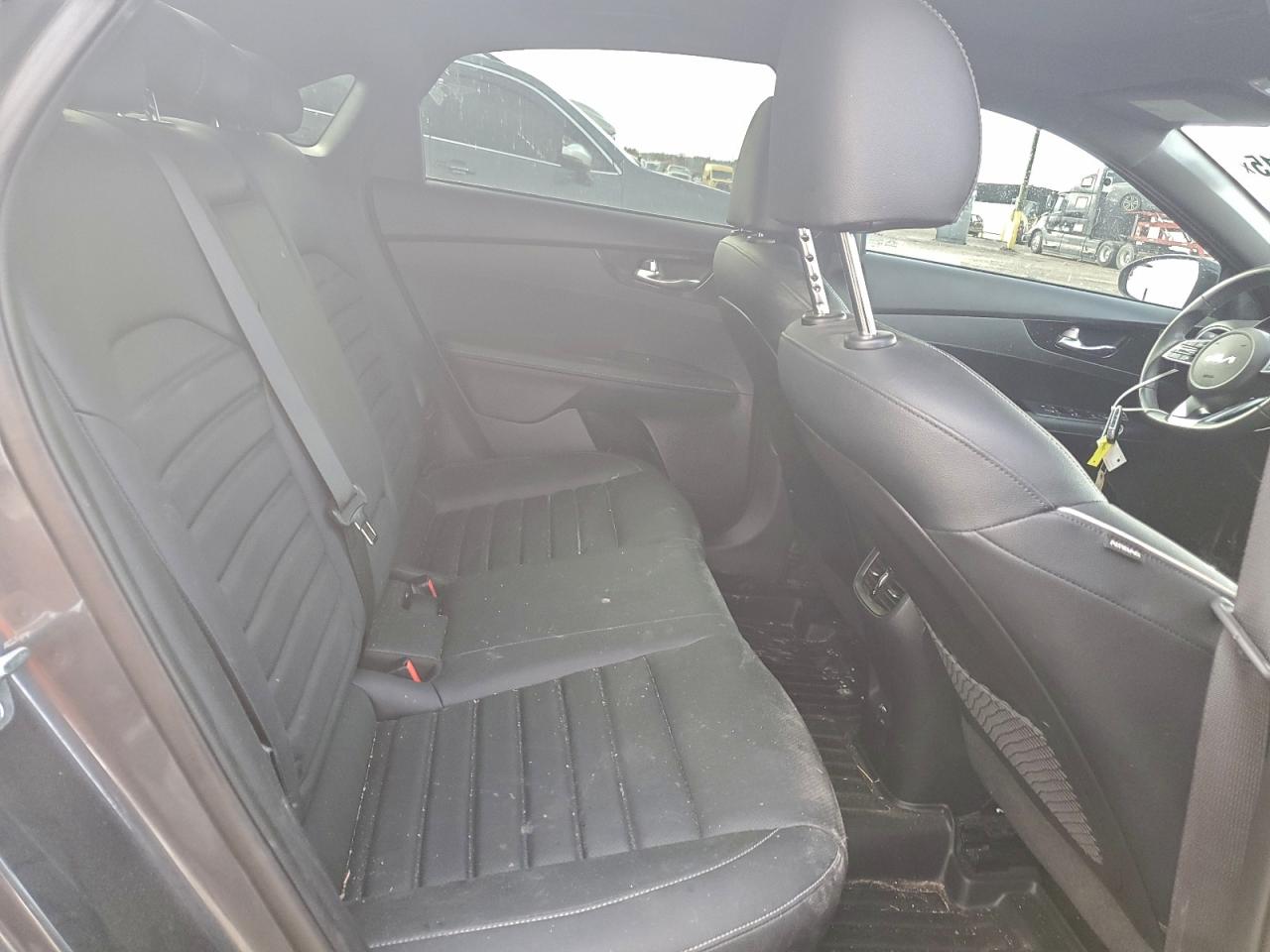 2023 KIA FORTE GT LINE photo 10