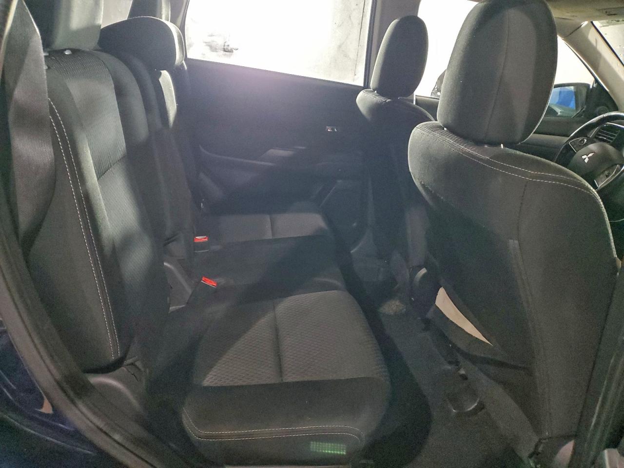 2017 MITSUBISHI OUTLANDER ES photo 21