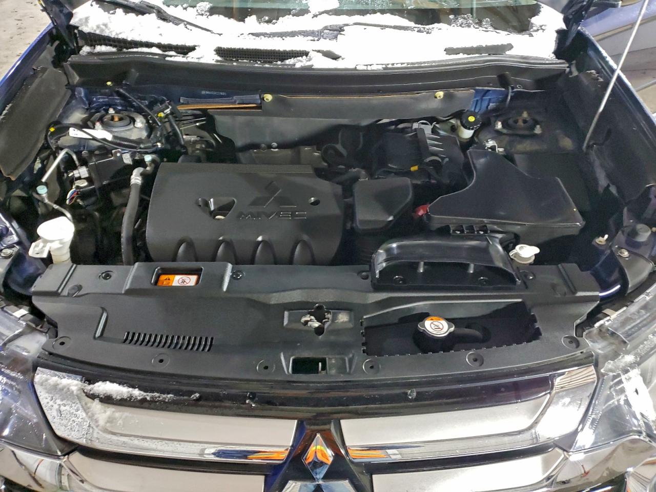 2017 MITSUBISHI OUTLANDER ES photo 23