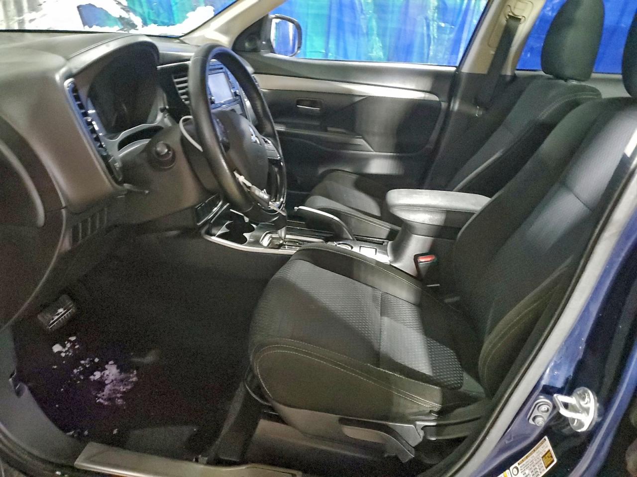 2017 MITSUBISHI OUTLANDER ES photo 13