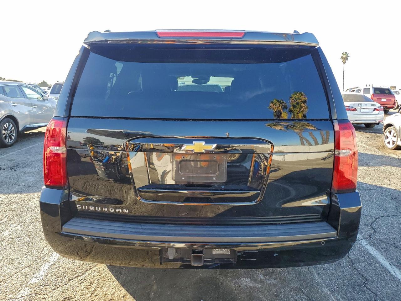 2018 CHEVROLET SUBURBAN C1500 LT photo 6