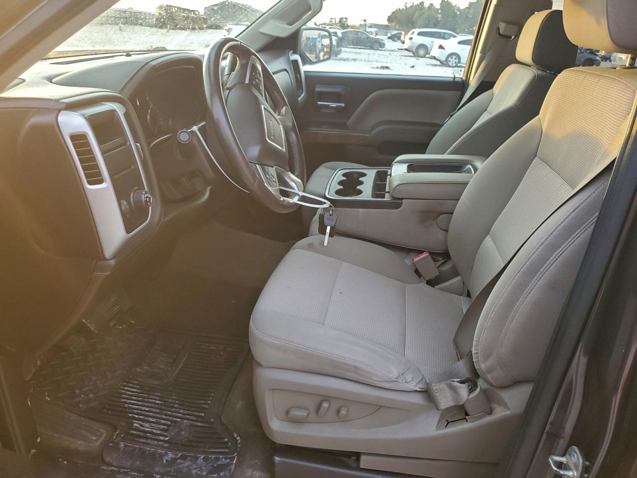 2015 GMC SIERRA C1500 SLE photo 7