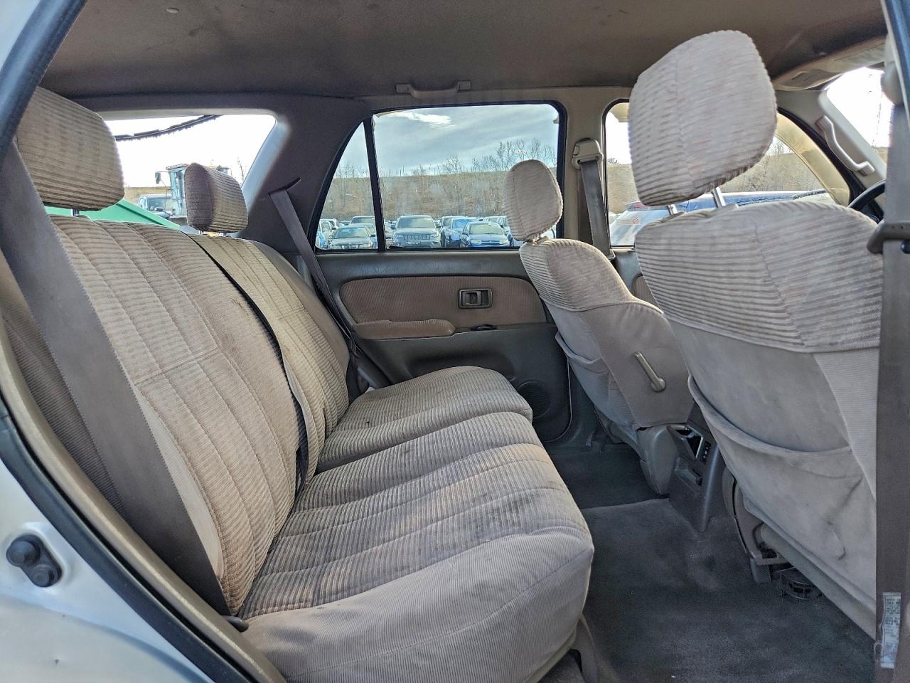 1996 TOYOTA 4RUNNER SR5 photo 11