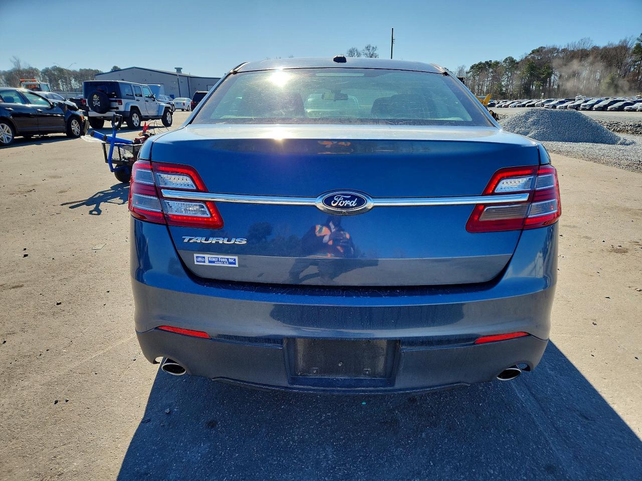 2018 FORD TAURUS SE photo 16