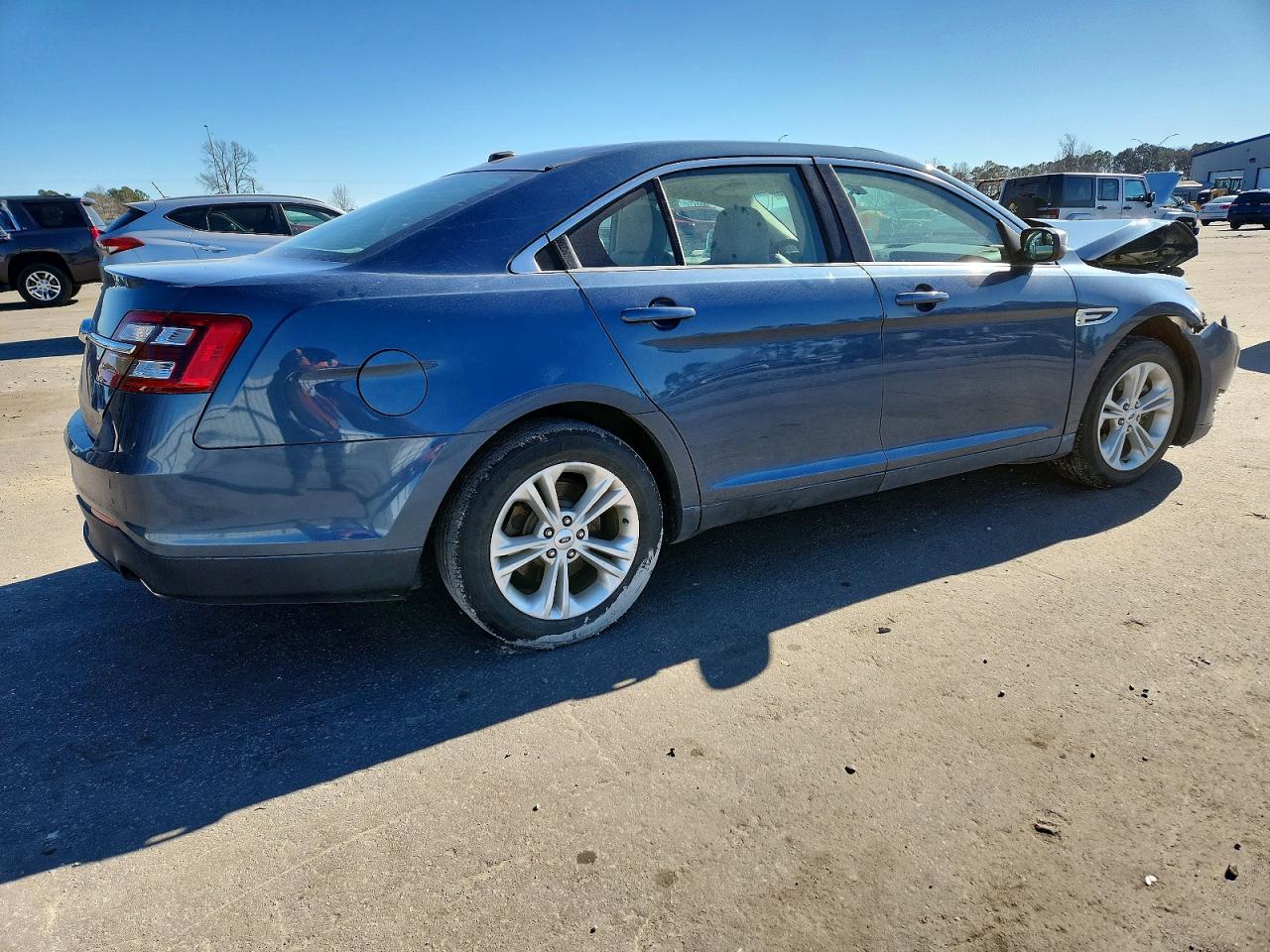 2018 FORD TAURUS SE photo 7