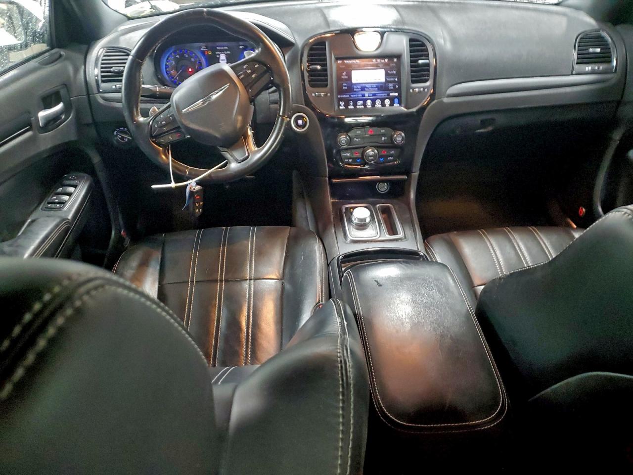 2015 CHRYSLER 300 S photo 8
